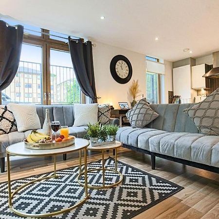 Campbell Park Apartment - City Centre - Free Parking, Balcony, Super-Fast Wifi And Smart Tv With Netflix By Yoko Property Milton Keynes Zewnętrze zdjęcie