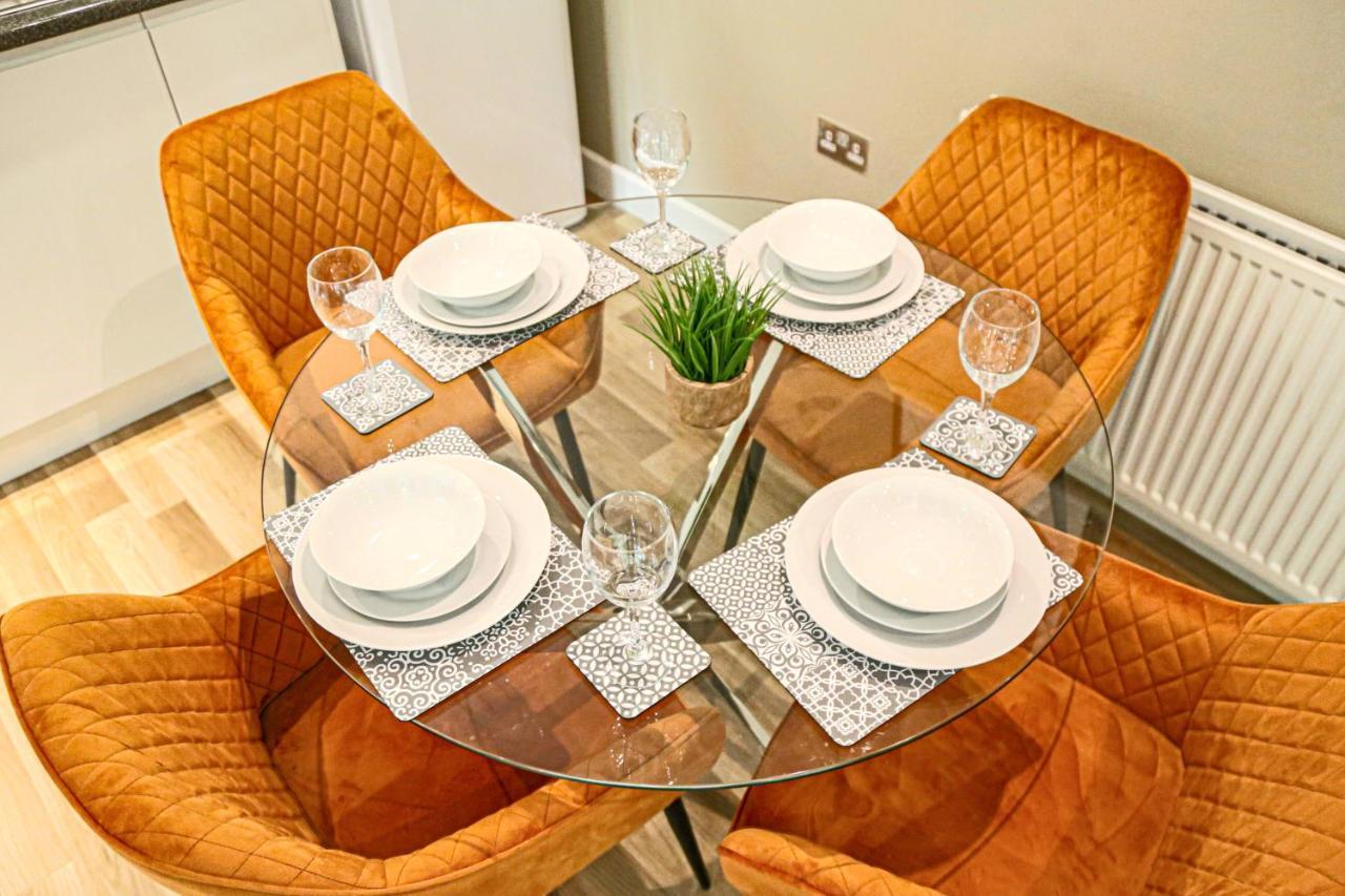 Campbell Park Apartment - City Centre - Free Parking, Balcony, Super-Fast Wifi And Smart Tv With Netflix By Yoko Property Milton Keynes Zewnętrze zdjęcie