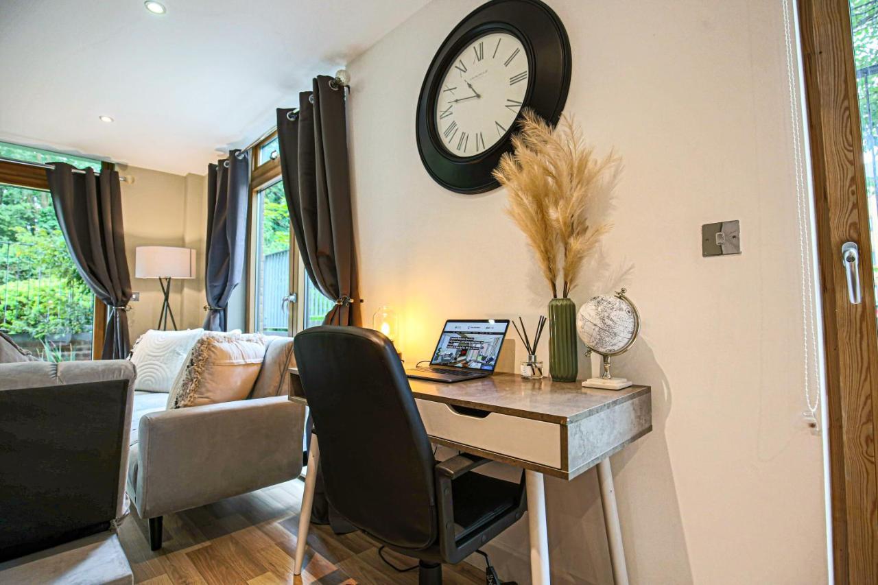Campbell Park Apartment - City Centre - Free Parking, Balcony, Super-Fast Wifi And Smart Tv With Netflix By Yoko Property Milton Keynes Zewnętrze zdjęcie