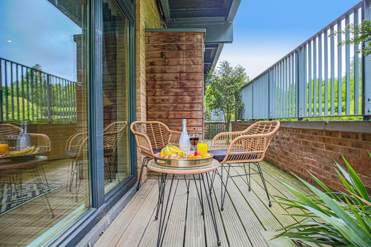 Campbell Park Apartment - City Centre - Free Parking, Balcony, Super-Fast Wifi And Smart Tv With Netflix By Yoko Property Milton Keynes Zewnętrze zdjęcie