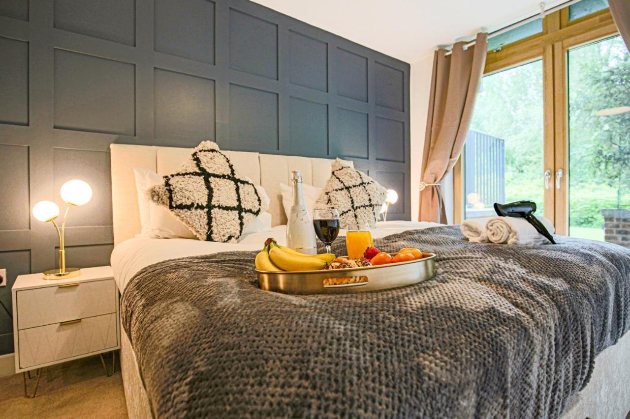 Campbell Park Apartment - City Centre - Free Parking, Balcony, Super-Fast Wifi And Smart Tv With Netflix By Yoko Property Milton Keynes Zewnętrze zdjęcie